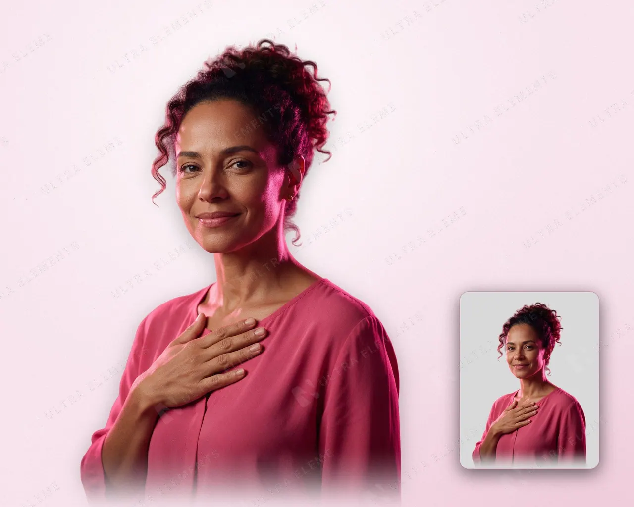 PNG mulher parda de 45 anos com a mão no peito e blusa rosa (Outubro Rosa) — imagem 1 de 3
