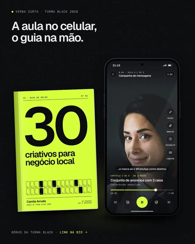 Mockup de curso online para feed 4:5: celular com aula e ebook